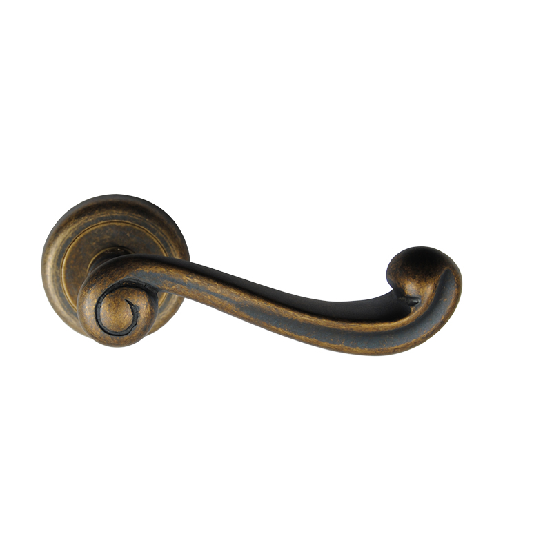 RICCIO ANTIQUE ROSETTE DOOR HANDLES