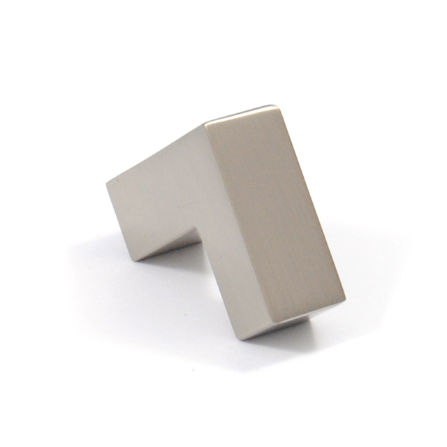 M130 CORNER FURNITURE KNOB / MAT NICKEL 