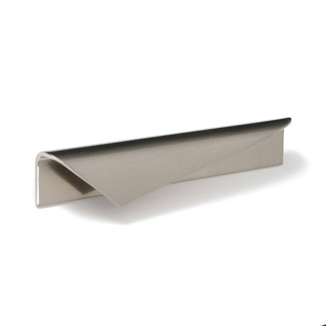 M3300 FURNITURE HANDLE / MAT NICKEL 