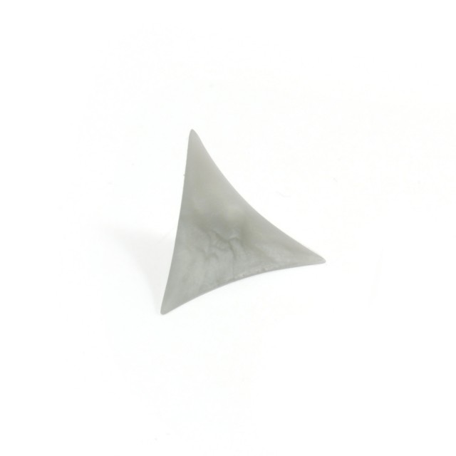 TRIANGLE DUST CORNER GUARD / GRAY