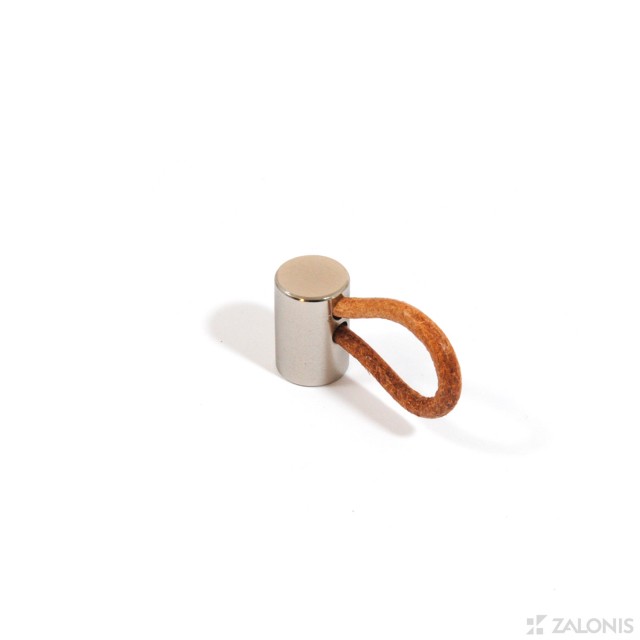 FURNITURE KNOB WITH LEATHER 14 VERTICAL / MAT NICKEL