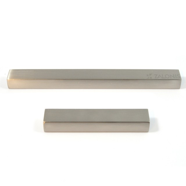 m.007 FURNITURE HANDLE / MAT NICKEL