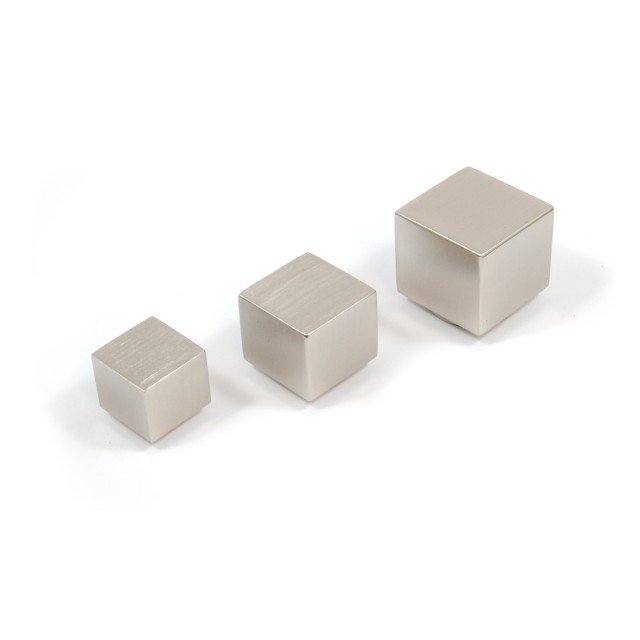 SQUARE FURNITURE KNOB 7006 / MATT NICKEL