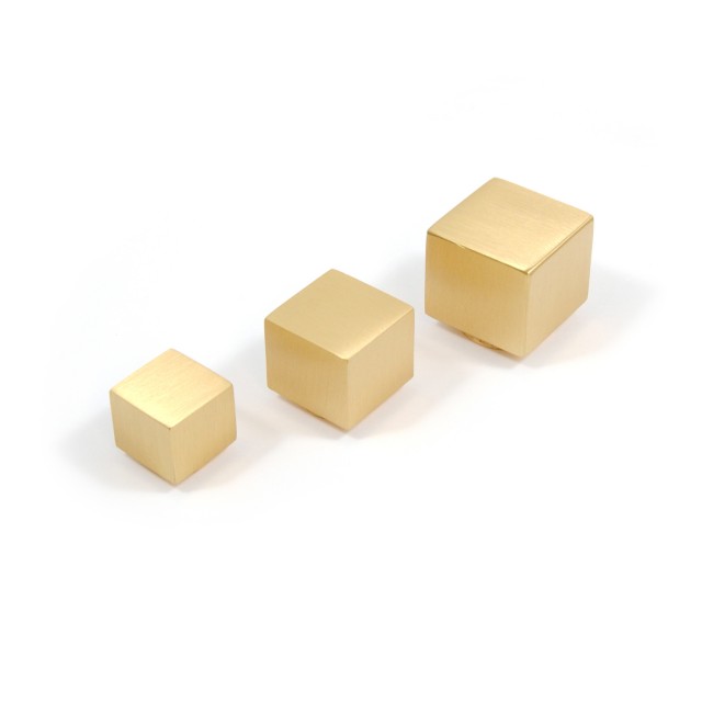 SQUARE FURNITURE KNOB 7006 / MATT GOLD