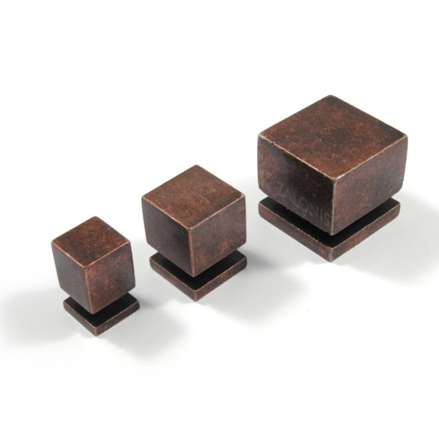 SQUARE FURNITURE KNOB / ANTIQUE