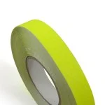 ΑΝΤΙΟΛΙΣΘΗΤΙΚΗ ΤΑΙΝΙΑ ΣΚΑΛΟΠΑΤΙΩΝ 25mm x 18m / ΦΩΣΦΟΡΙΖΕ ΚΙΤΡΙΝΟ